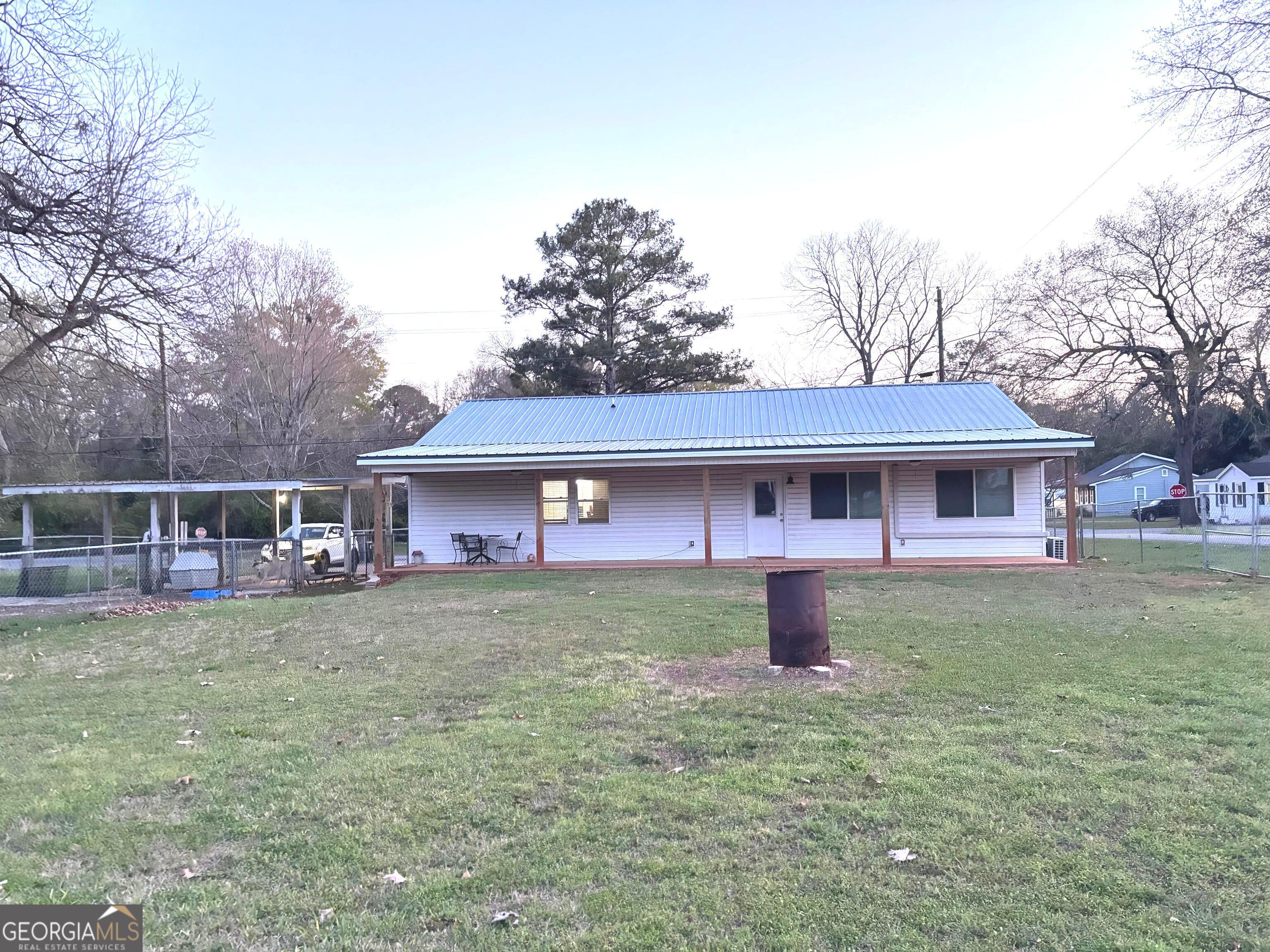 201 Vinson Street Byron, GA 31008 - Photo 2 of 27