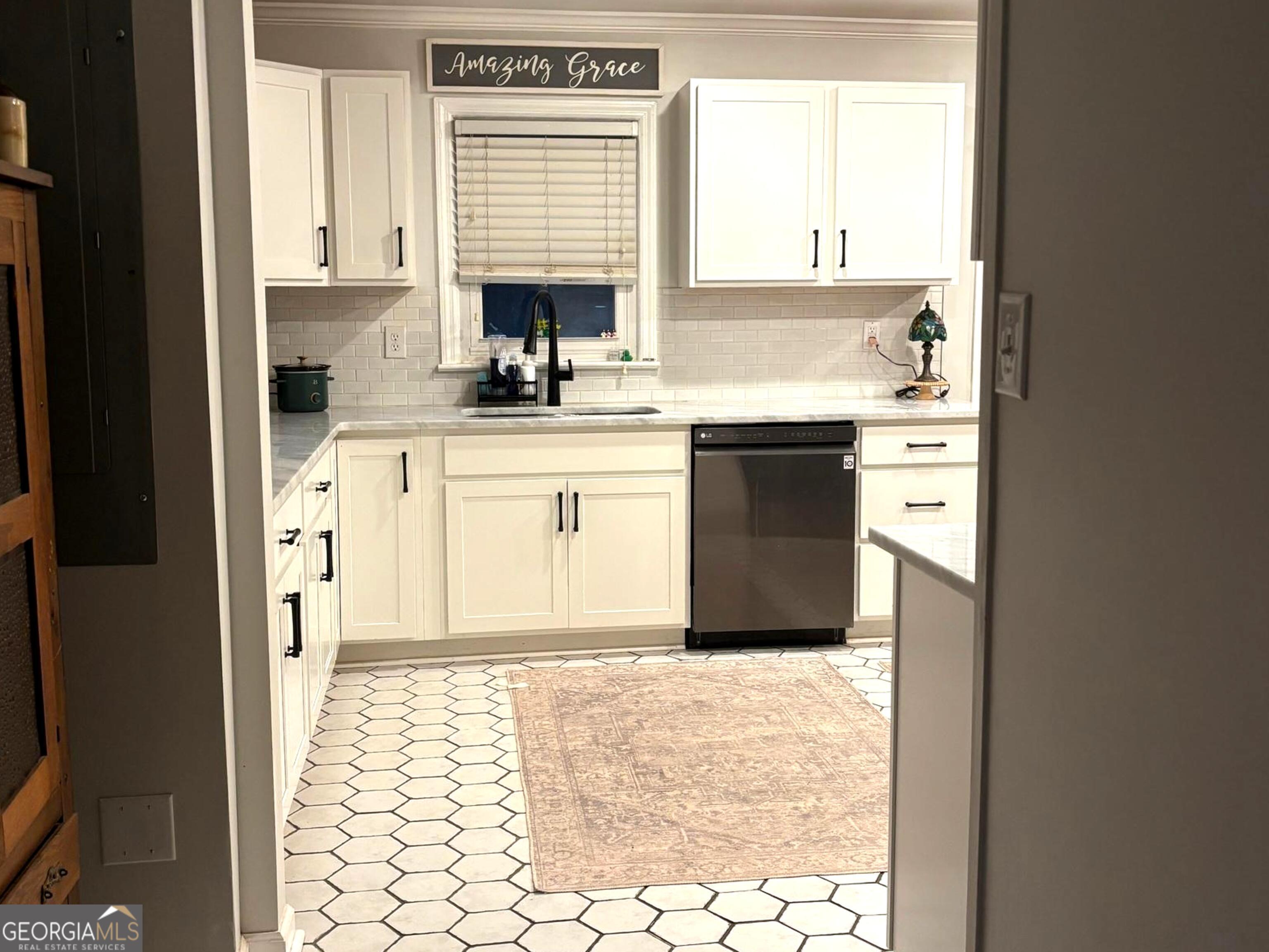 201 Vinson Street Byron, GA 31008 - Photo 6 of 27