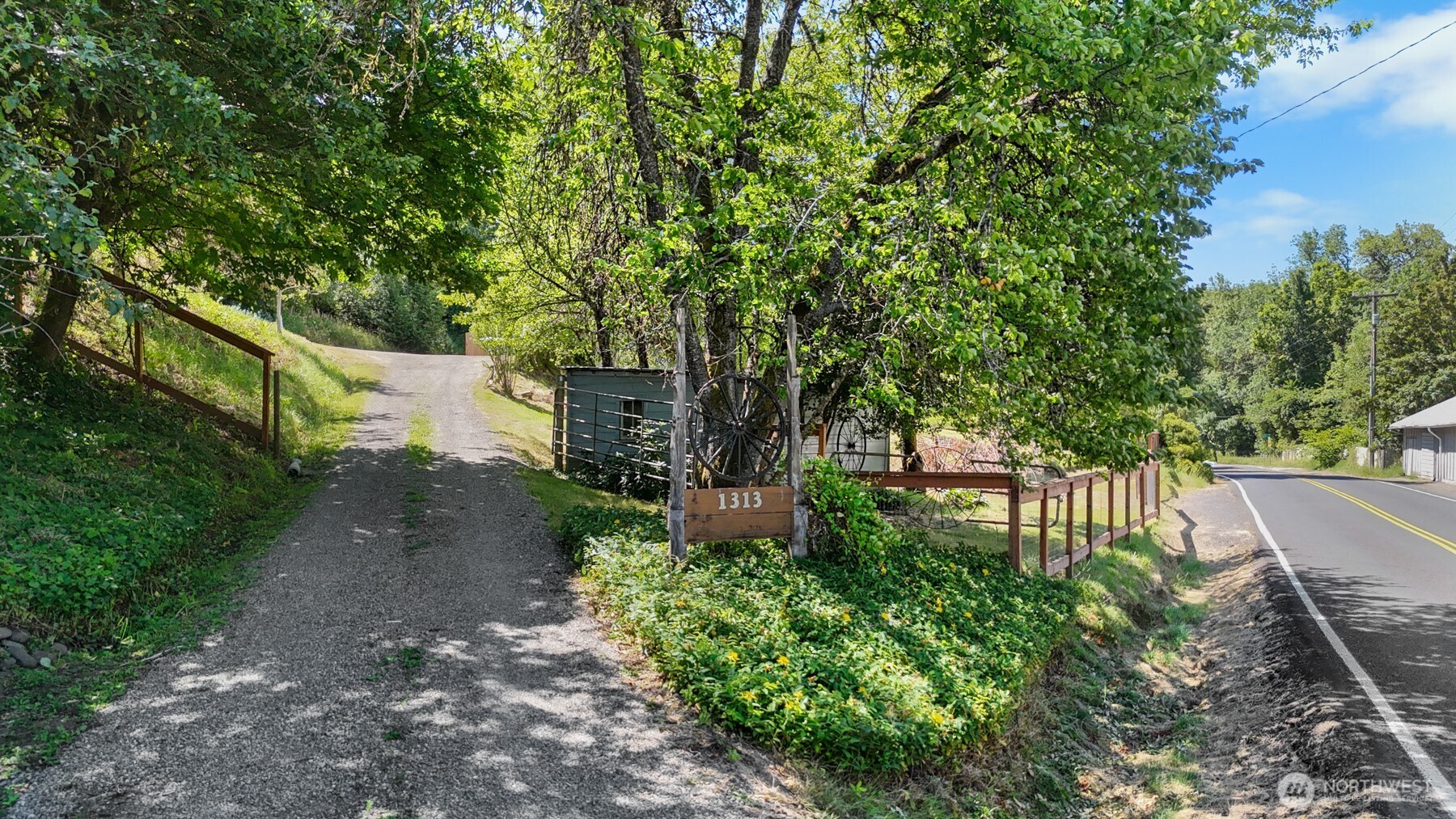 1313 Ferrier Road Winlock, WA 98596 - Photo 4 of 37