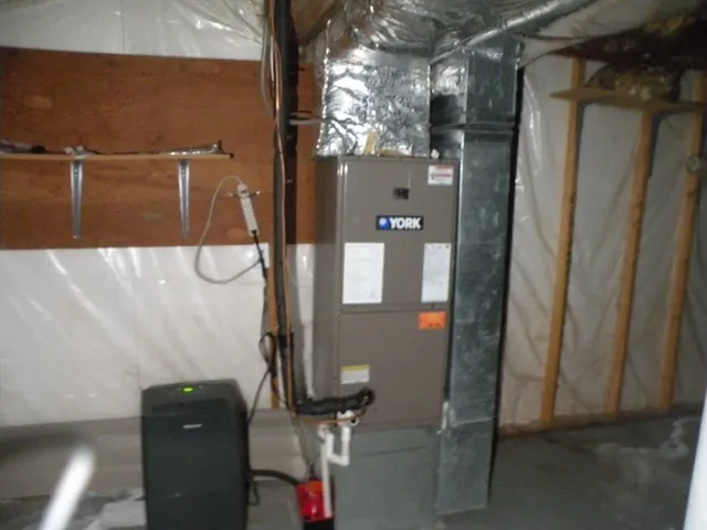 $999,000 | 18-20 Will Drive, Canton, MA 02021