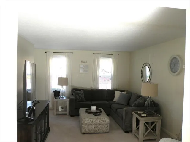 $999,000 | 18-20 Will Drive, Canton, MA 02021