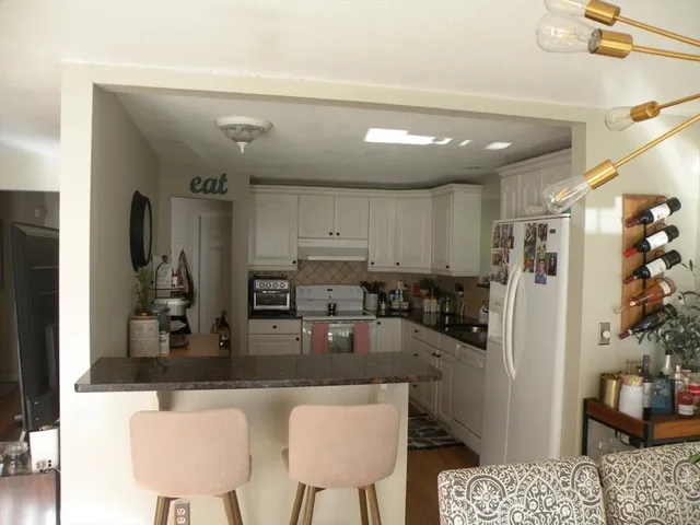 $999,000 | 18-20 Will Drive, Canton, MA 02021