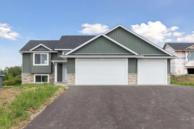 $364,900 | 187 Wood Duck Lane, Baldwin, WI 54002