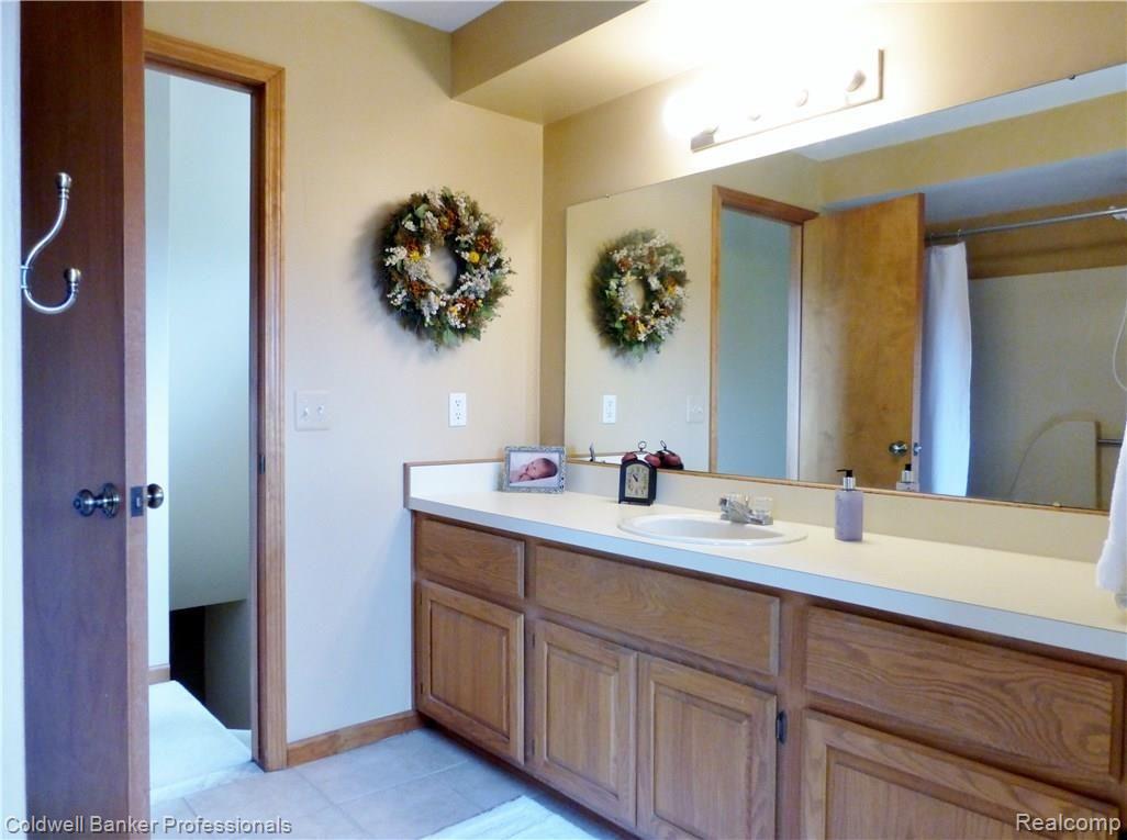 5412 Farley Road Clarkston, MI 48346 - Photo 22 of 32 22.JPG