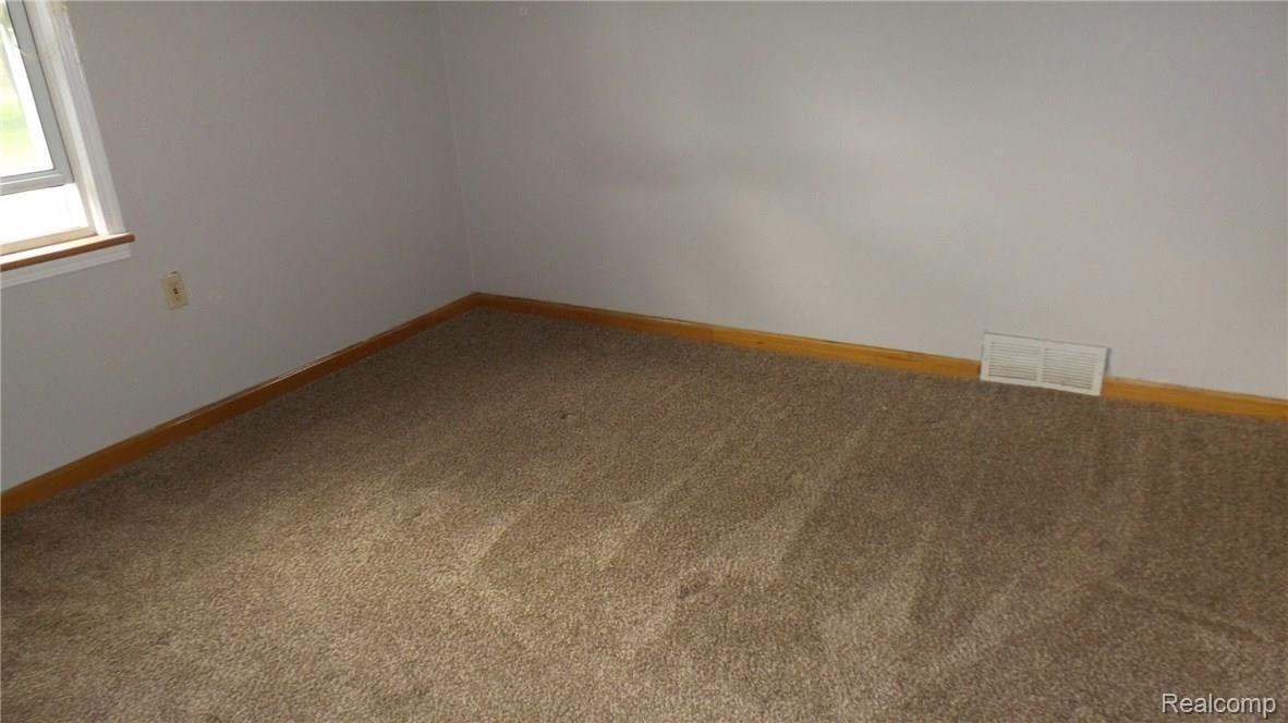 5636 Noll Street Sterling Heights, MI 48310 - Photo 15 of 24 20160607_114907_resized.jpg