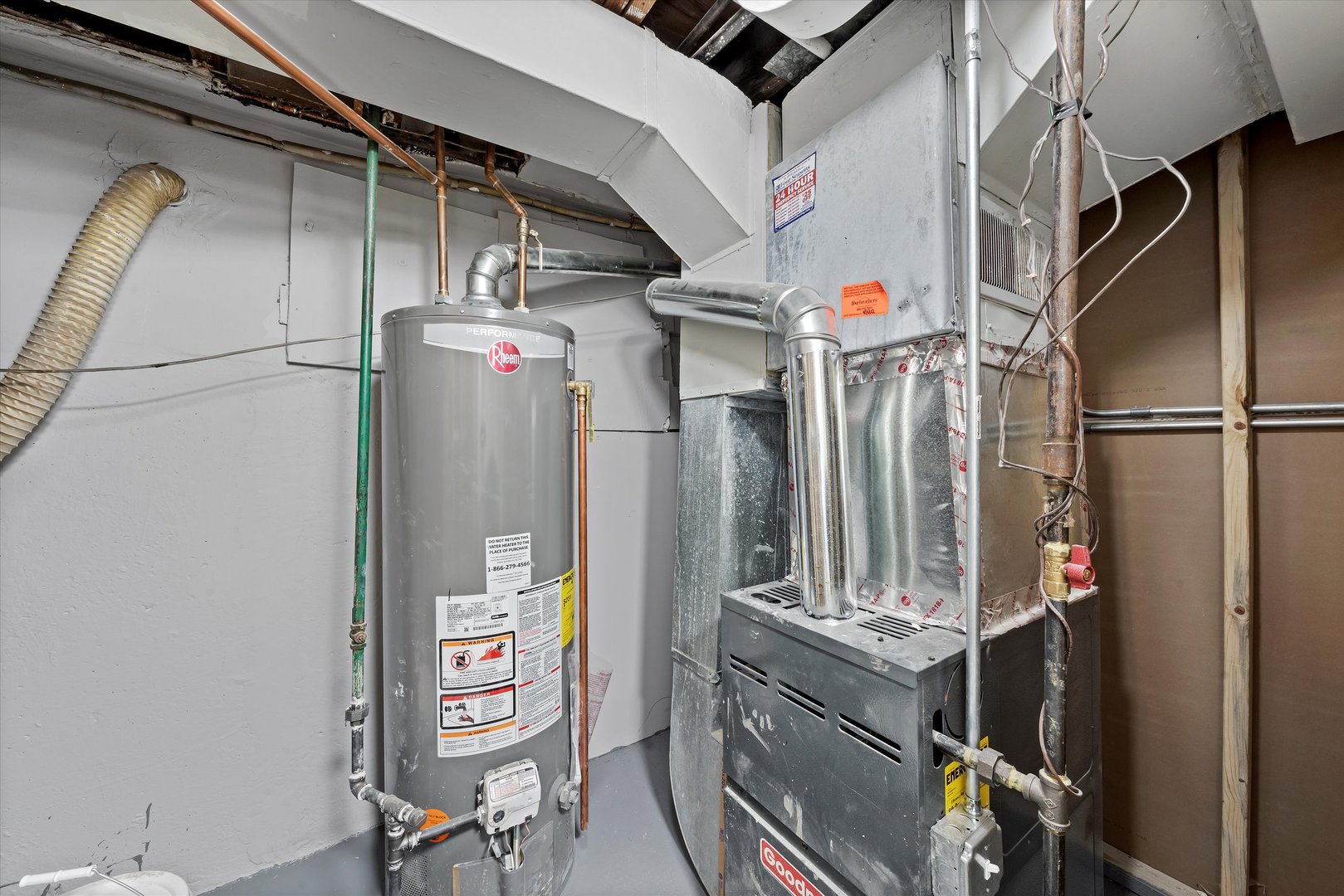 10344 South State Street Chicago, IL 60628 - Photo 24 of 30 a utility room with dryer and washer