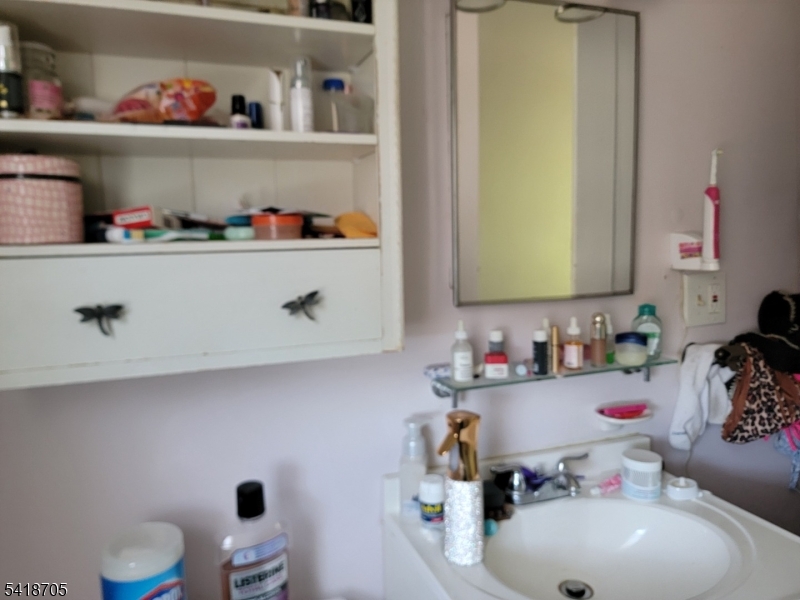 4 Denman Place Summit, NJ 07901 - Photo 1 of 3