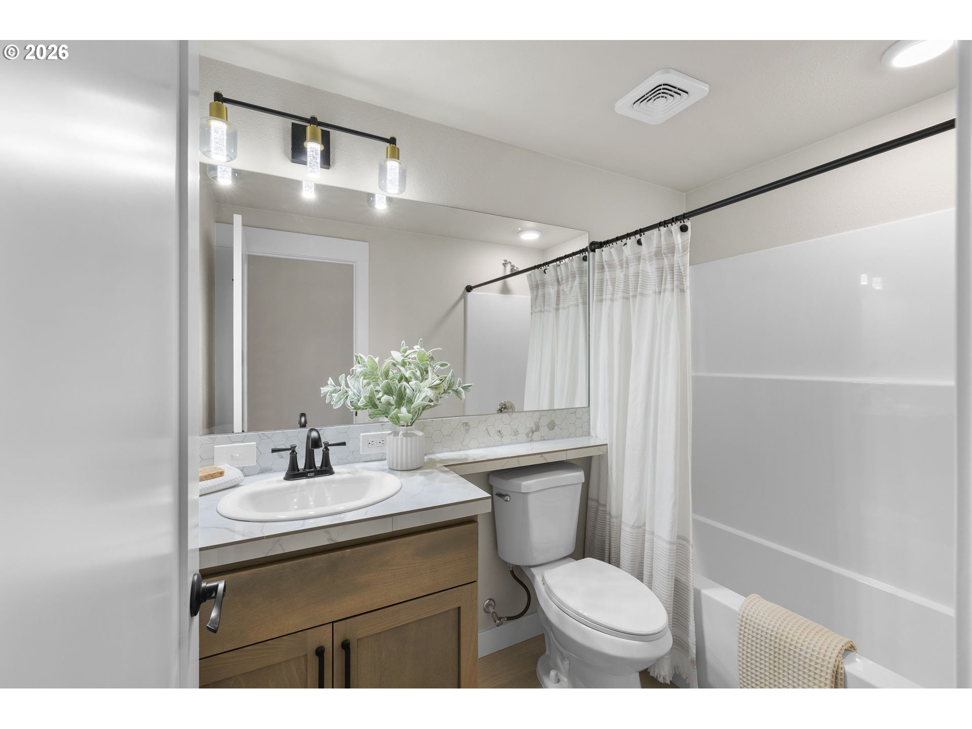 807 Northeast 74th Avenue Portland, OR 97213 - Photo 12 of 24