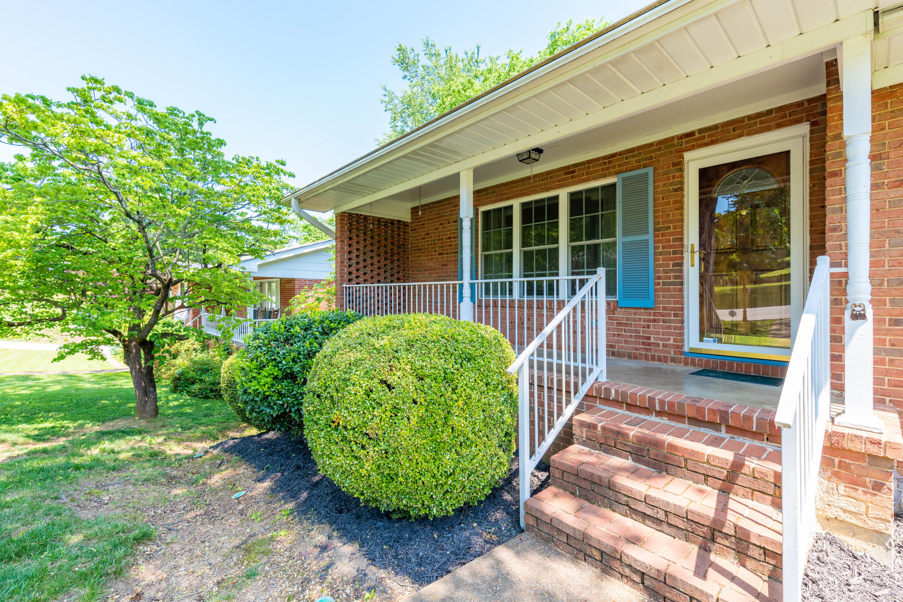 1312 Northgate Circle Hixson, TN 37343 - Photo 6 of 44 Front Porch
