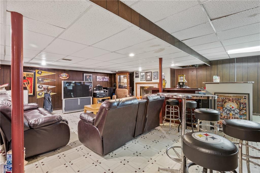 1733 Brodhead Road Coraopolis, PA 15108 - Photo 14 of 25 Gallery Image 14