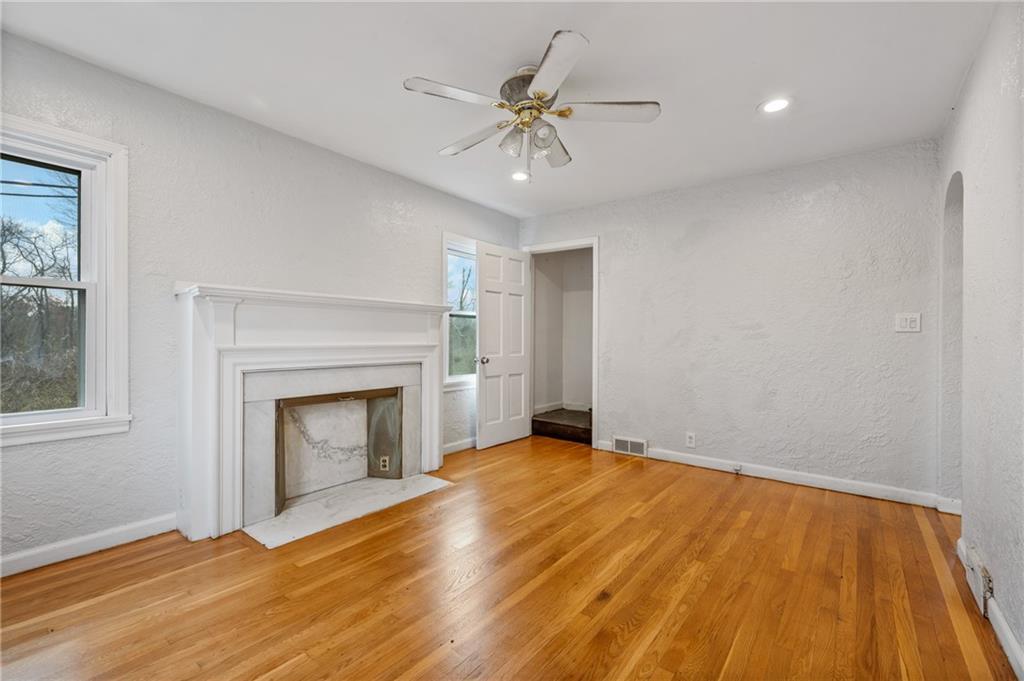 1733 Brodhead Road Coraopolis, PA 15108 - Photo 19 of 25 Gallery Image 19