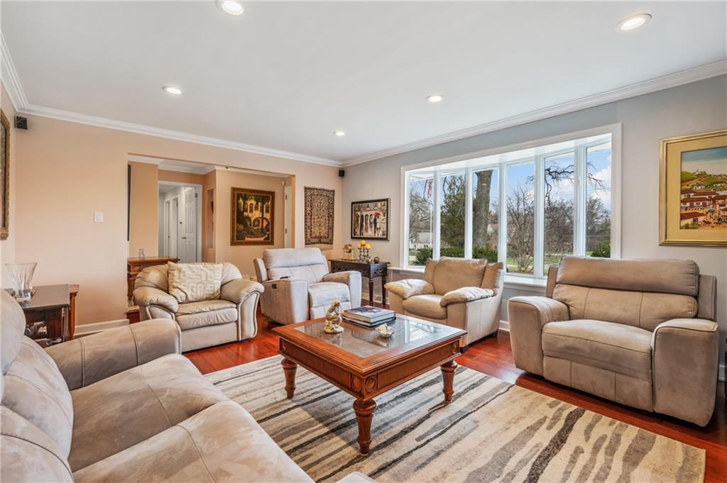 1733 Brodhead Road Coraopolis, PA 15108 - Photo 3 of 25 Gallery Image 3