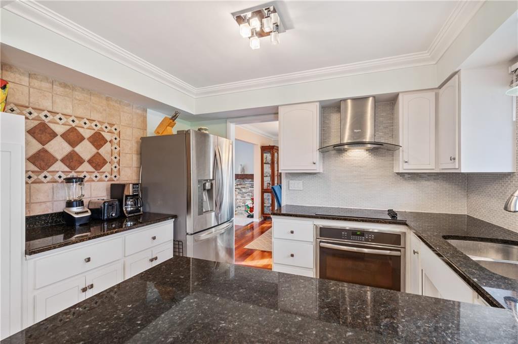1733 Brodhead Road Coraopolis, PA 15108 - Photo 6 of 25 Gallery Image 6