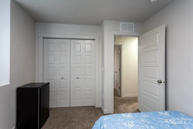 $480,000 | 262 South Riggs Spg Avenue, Meridian, ID 83642