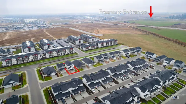 $480,000 | 262 South Riggs Spg Avenue, Meridian, ID 83642