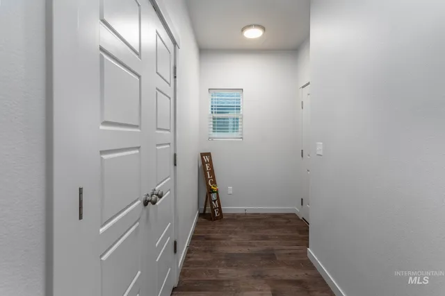 $480,000 | 262 South Riggs Spg Avenue, Meridian, ID 83642