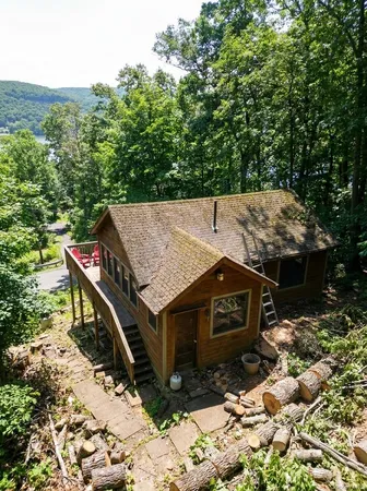$224,999 | 211 Brook Trail, Greenwood Lake, NY 10925