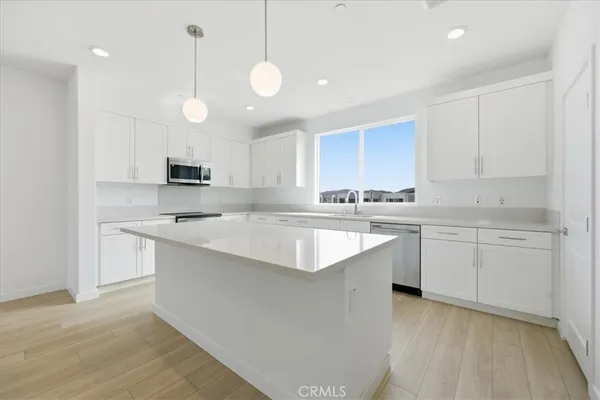 $698,990 | 27341 Bear Creek Lane, Valencia, CA 91381