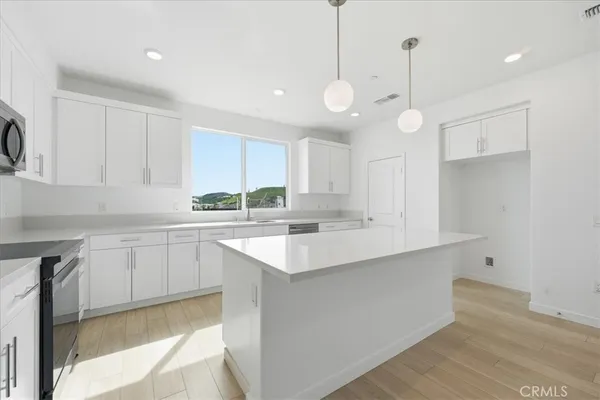 $698,990 | 27341 Bear Creek Lane, Valencia, CA 91381