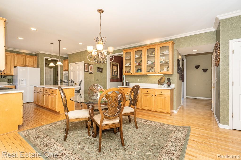 4595 Dunbar Court Rochester, MI 48306 - Photo 18 of 40 Gallery Image 18