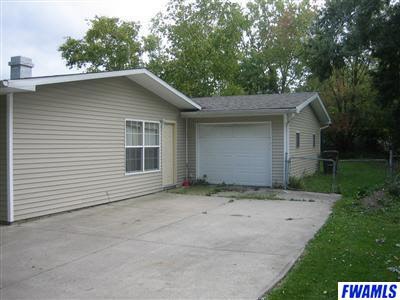 6306 Southcrest Road Fort Wayne, IN 46816 - Photo 2 of 9