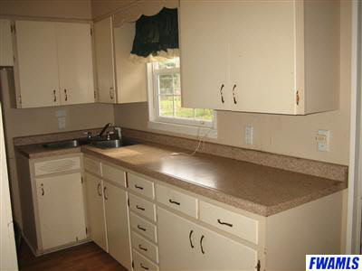 6306 Southcrest Road Fort Wayne, IN 46816 - Photo 5 of 9