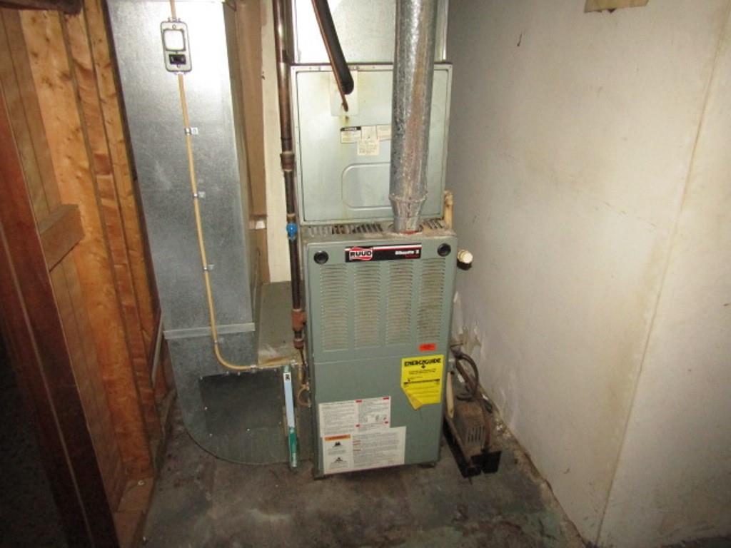 1214 1/2 3rd Street McKees Rocks, PA 15136 - Photo 27 of 28 a bathroom with a sink and toilet