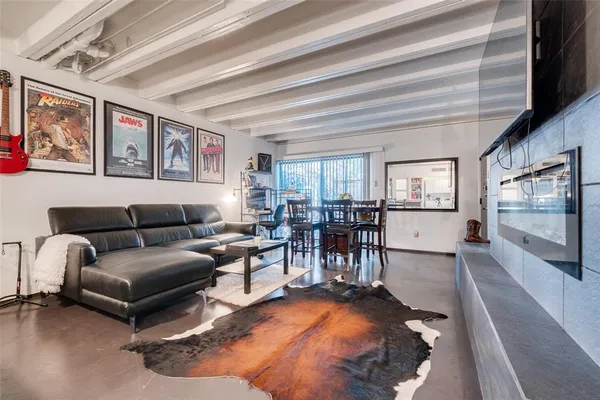 $2,100 | 2711 Hood Street, Unit A, Dallas, TX 75219