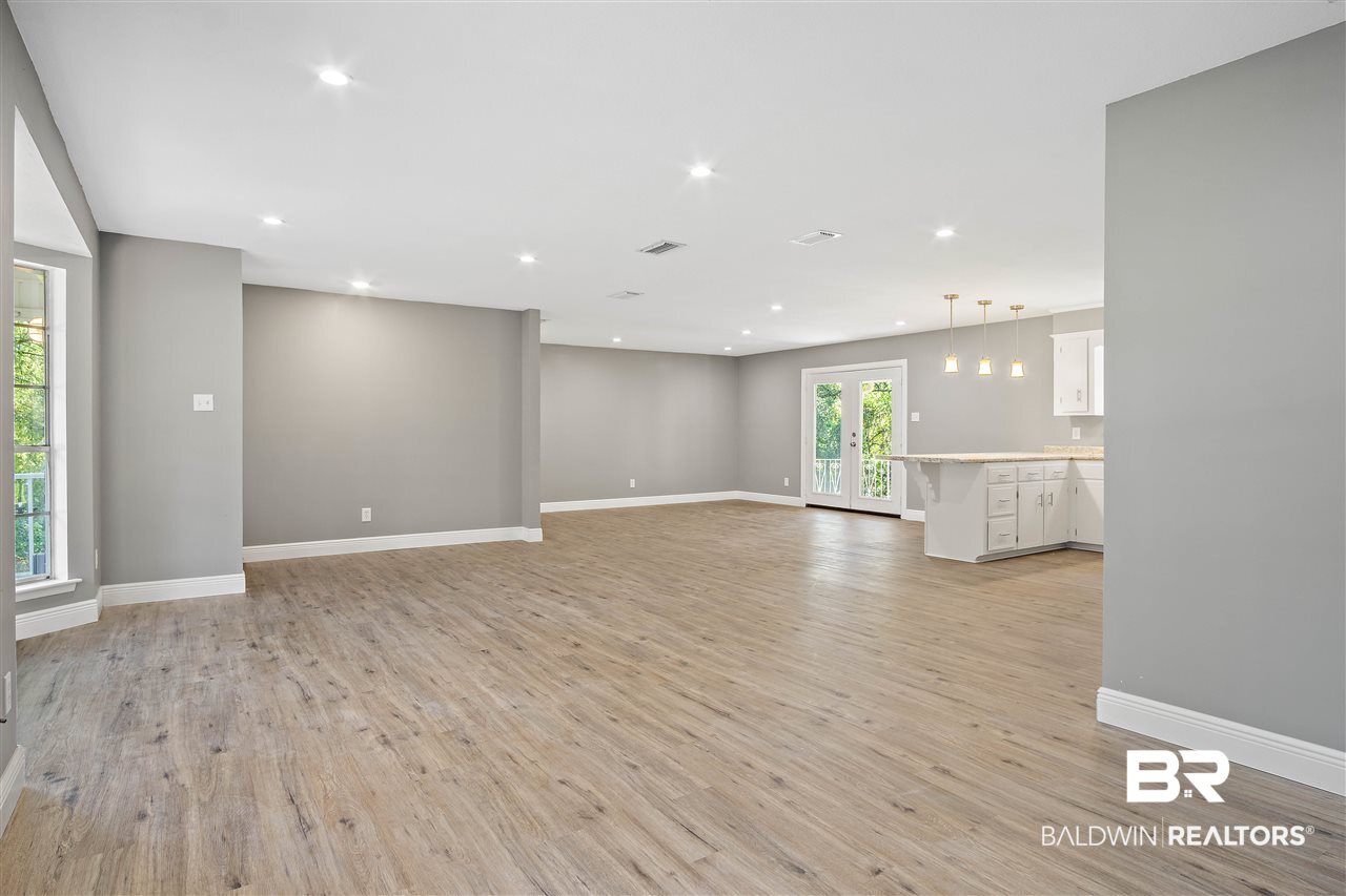 310 Marcella Avenue Daphne, AL 36527 - Photo 3 of 32