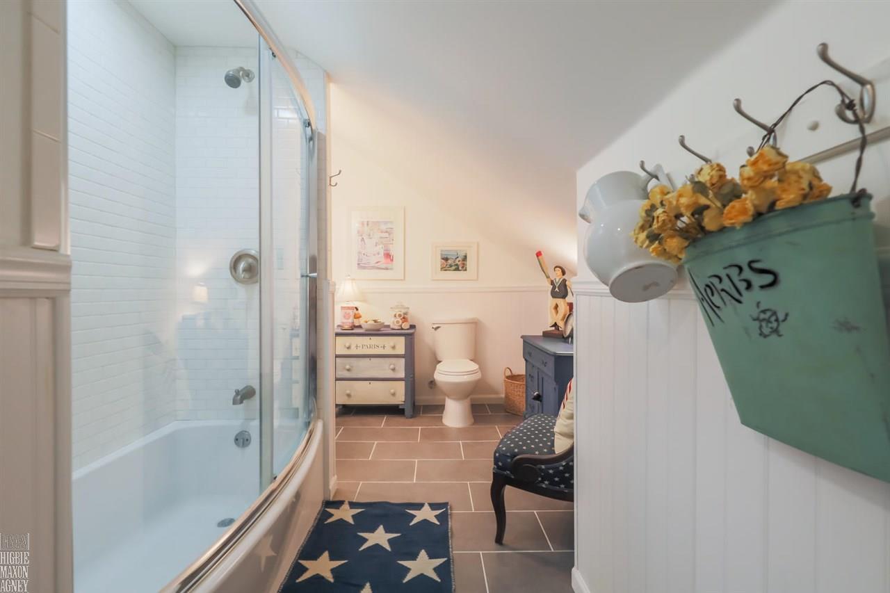 381 Kerby Road Grosse Pointe, MI 48236 - Photo 29 of 40 50017868-28.JPG