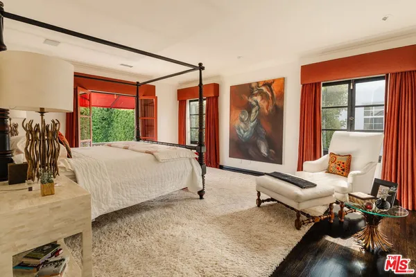 $2,695,000 | 200 South Mansfield Avenue, Los Angeles, CA 90036
