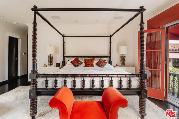 $2,695,000 | 200 South Mansfield Avenue, Los Angeles, CA 90036