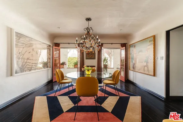 $2,695,000 | 200 South Mansfield Avenue, Los Angeles, CA 90036