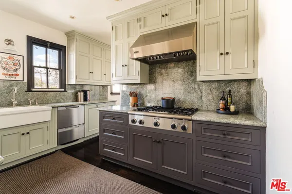 $2,695,000 | 200 South Mansfield Avenue, Los Angeles, CA 90036