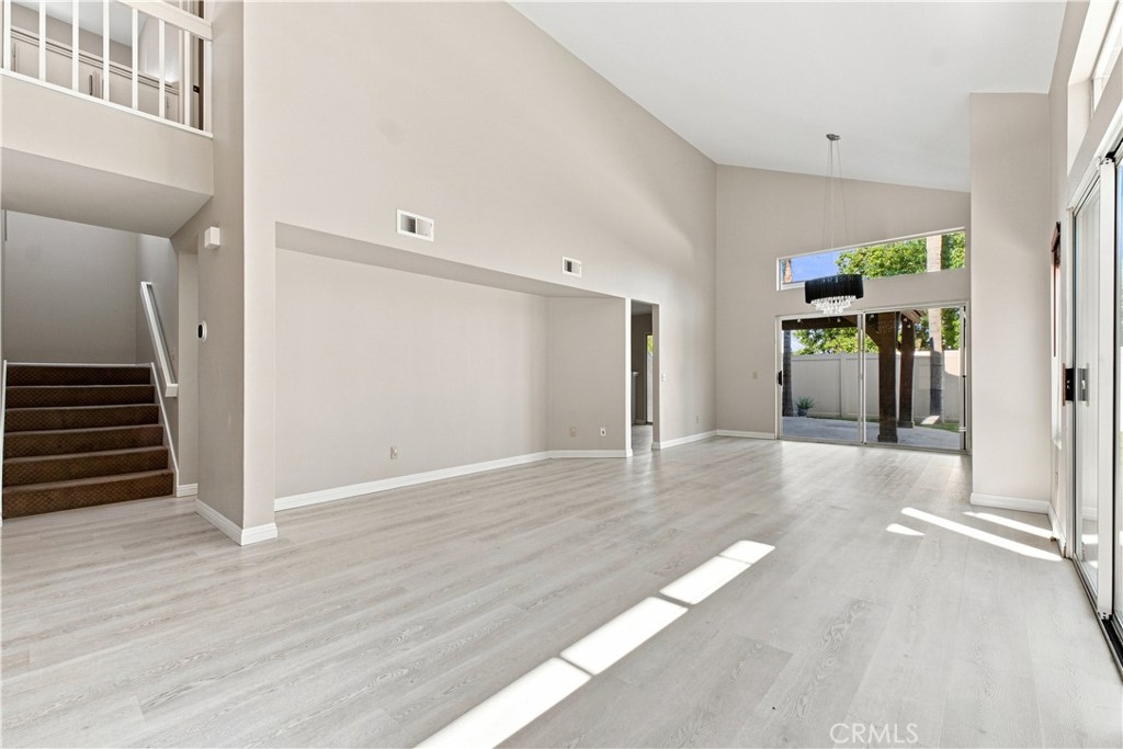 811 Ranch Vista Road Corona, CA 92879 - Photo 2 of 34 Gallery Image 2