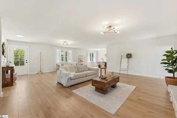 $325,000 | 207 Donaree Drive, Anderson, SC 29625