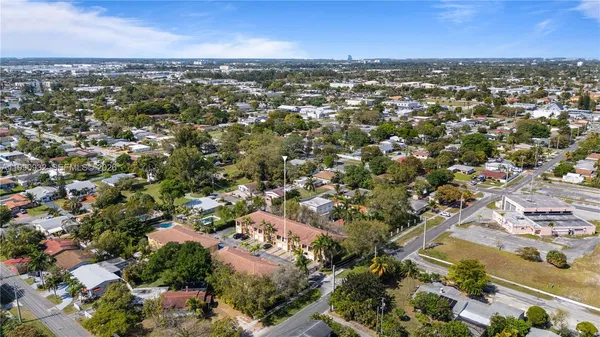 $449,000 | 330 Southwest 2nd Avenue, Unit 3, Hallandale Beach, FL 33009