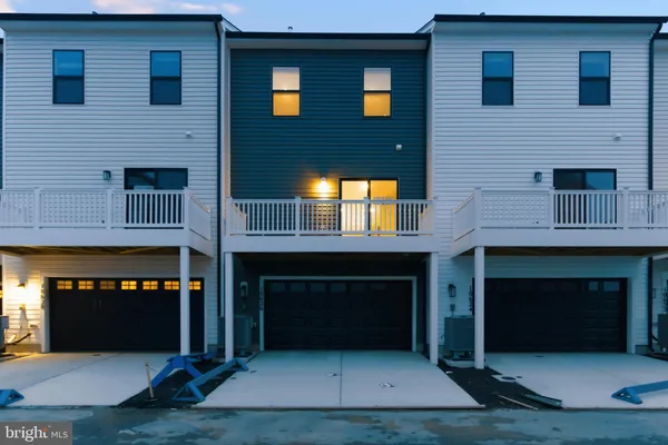 $3,395 | 5221 Manor Park Drive, Upper Marlboro, MD 20772