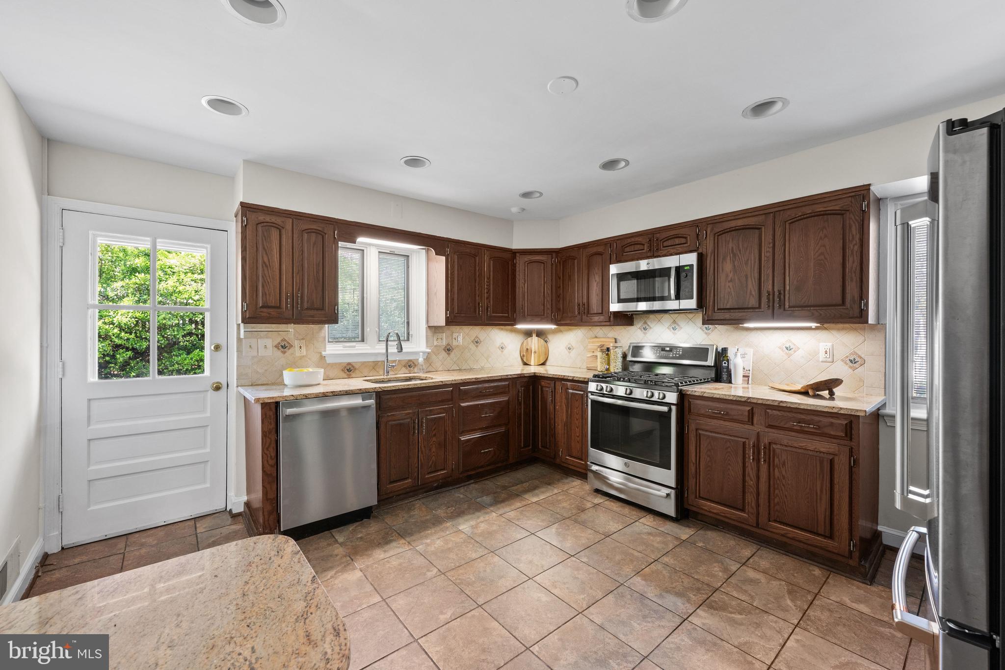 7510 Wyndale Road Chevy Chase, MD 20815 - Photo 11 of 50