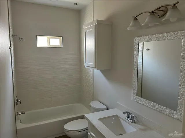 $1,100 | 5609 Sandpiper Avenue, Unit 3, McAllen, TX 78573