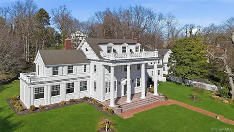 $4,850,000 | 158 East Shore Road, Huntington Bay, NY 11743