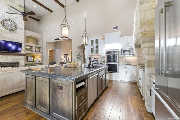 $1,375,000 | 5 Sendero, Fair Oaks Ranch, TX 78015