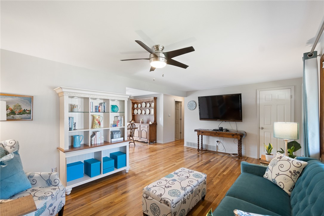 8 Birch Swamp Road Warren, RI 02885 - Photo 5 of 50 Gallery Image 5