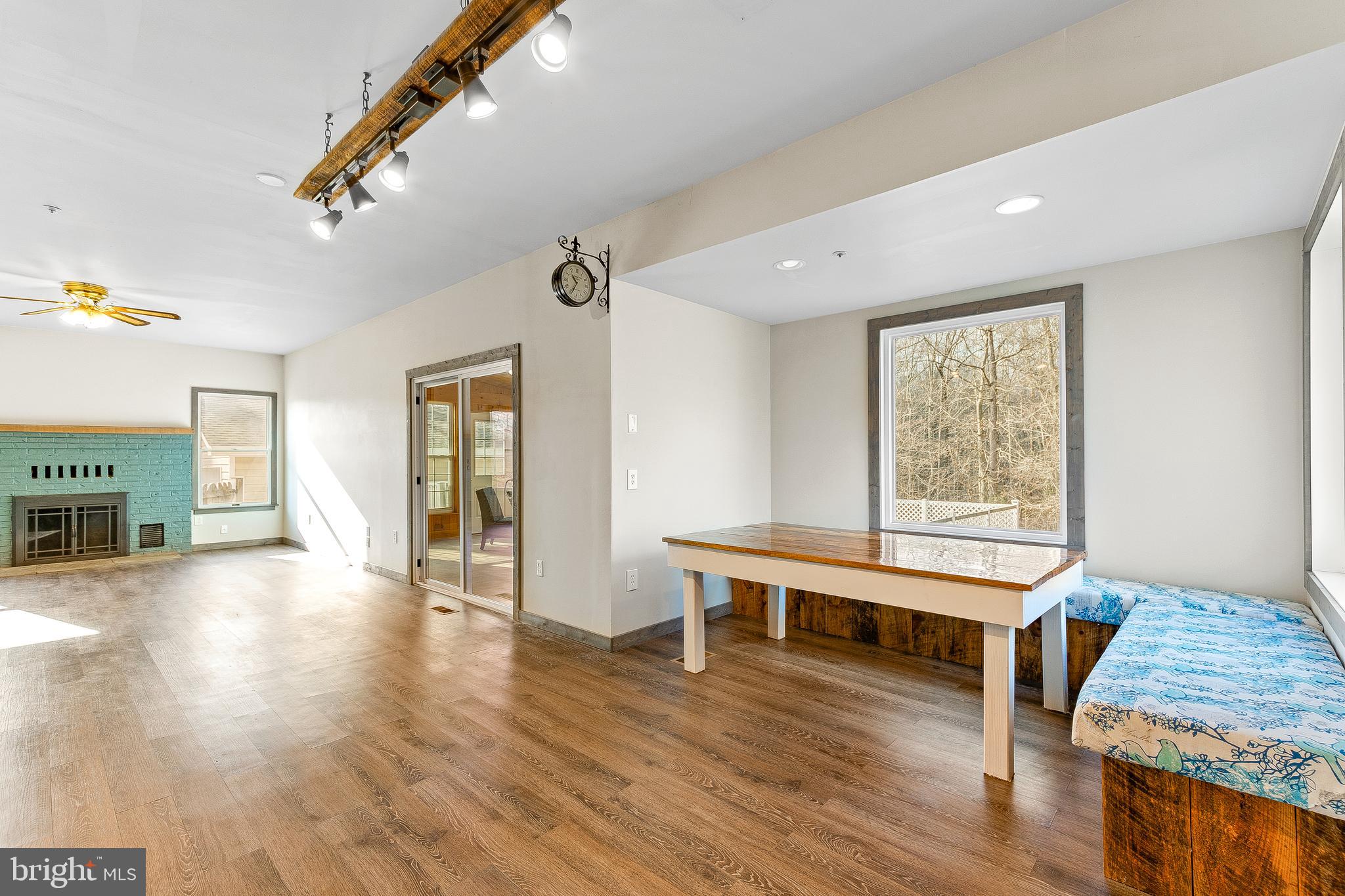 10905 Cross Rd Trail Brandywine, MD 20613 - Photo 13 of 52 Dining area