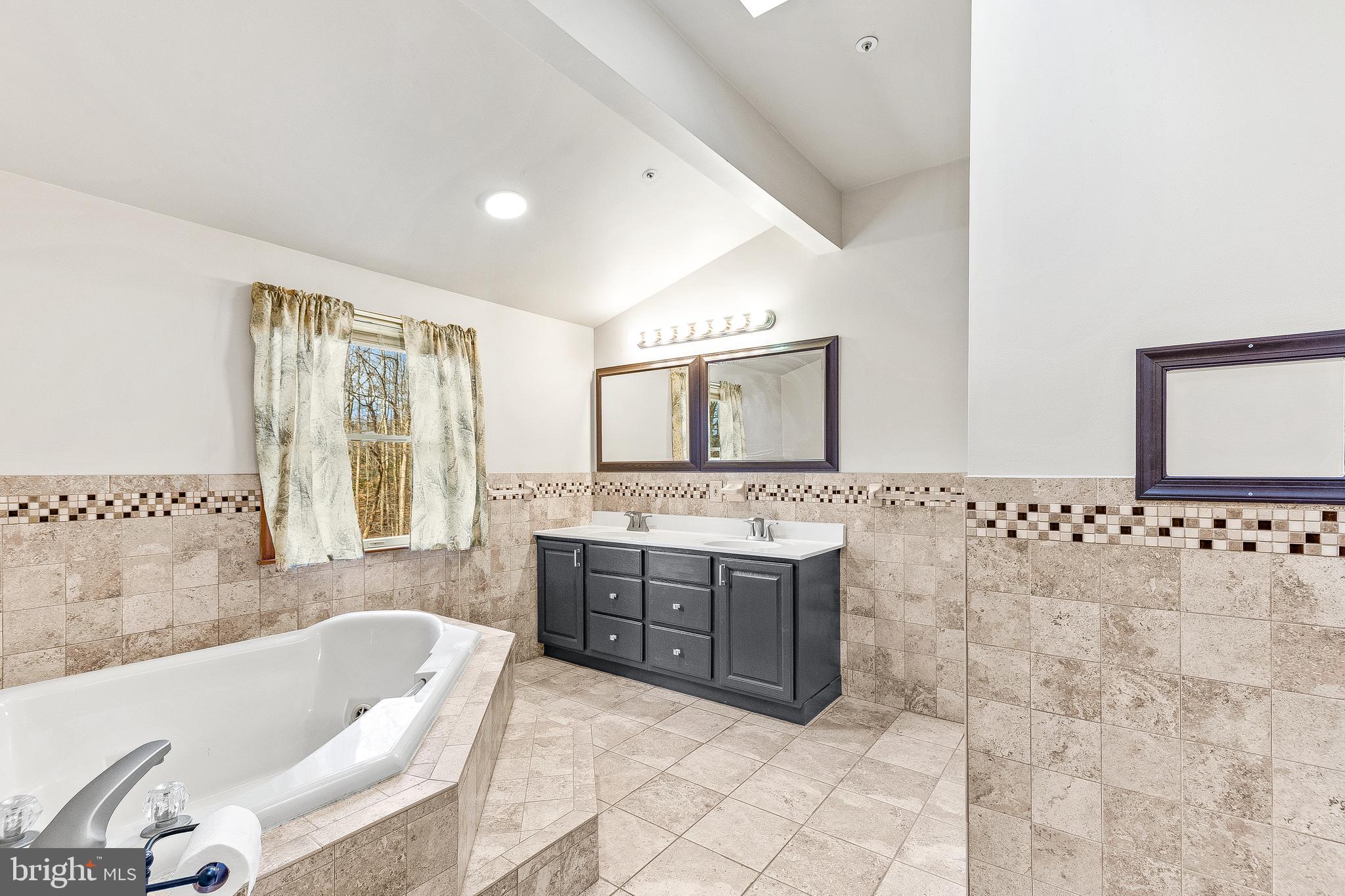 10905 Cross Rd Trail Brandywine, MD 20613 - Photo 31 of 52 Owner's suite full bath