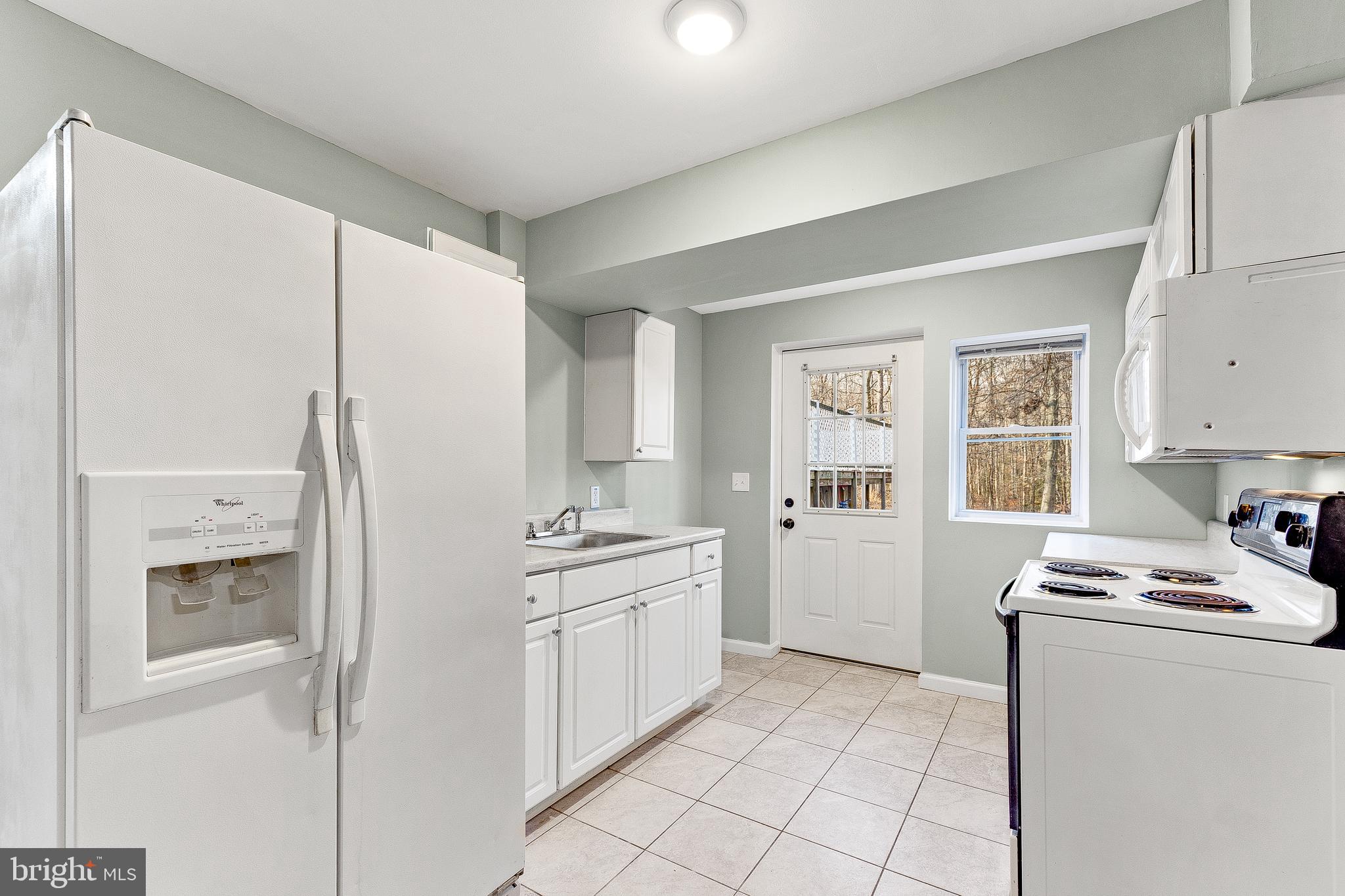 10905 Cross Rd Trail Brandywine, MD 20613 - Photo 40 of 52 2nd kitchen