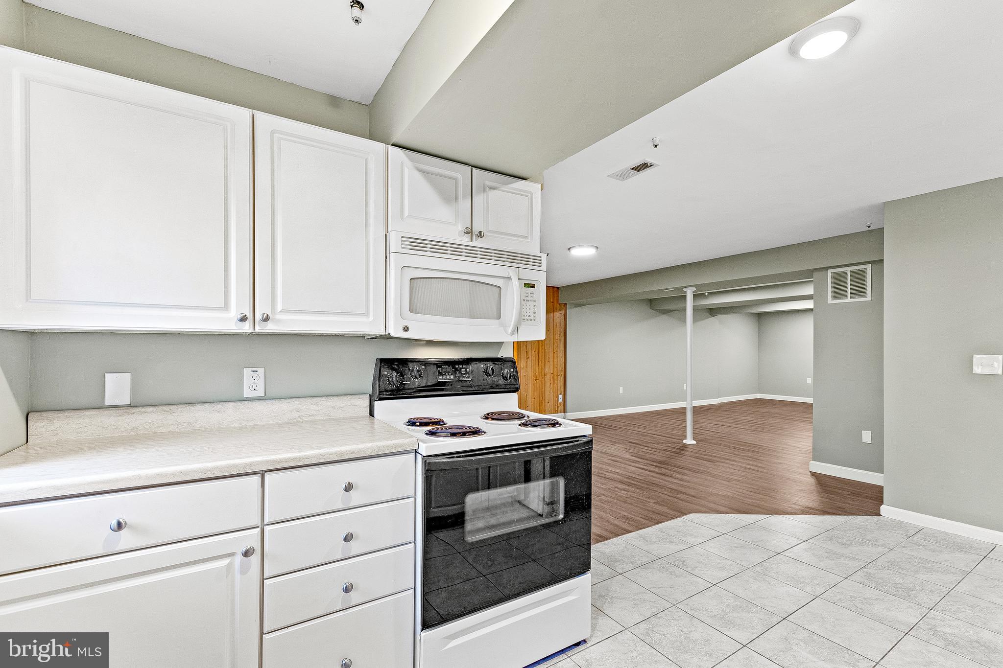 10905 Cross Rd Trail Brandywine, MD 20613 - Photo 41 of 52 2nd kitchen