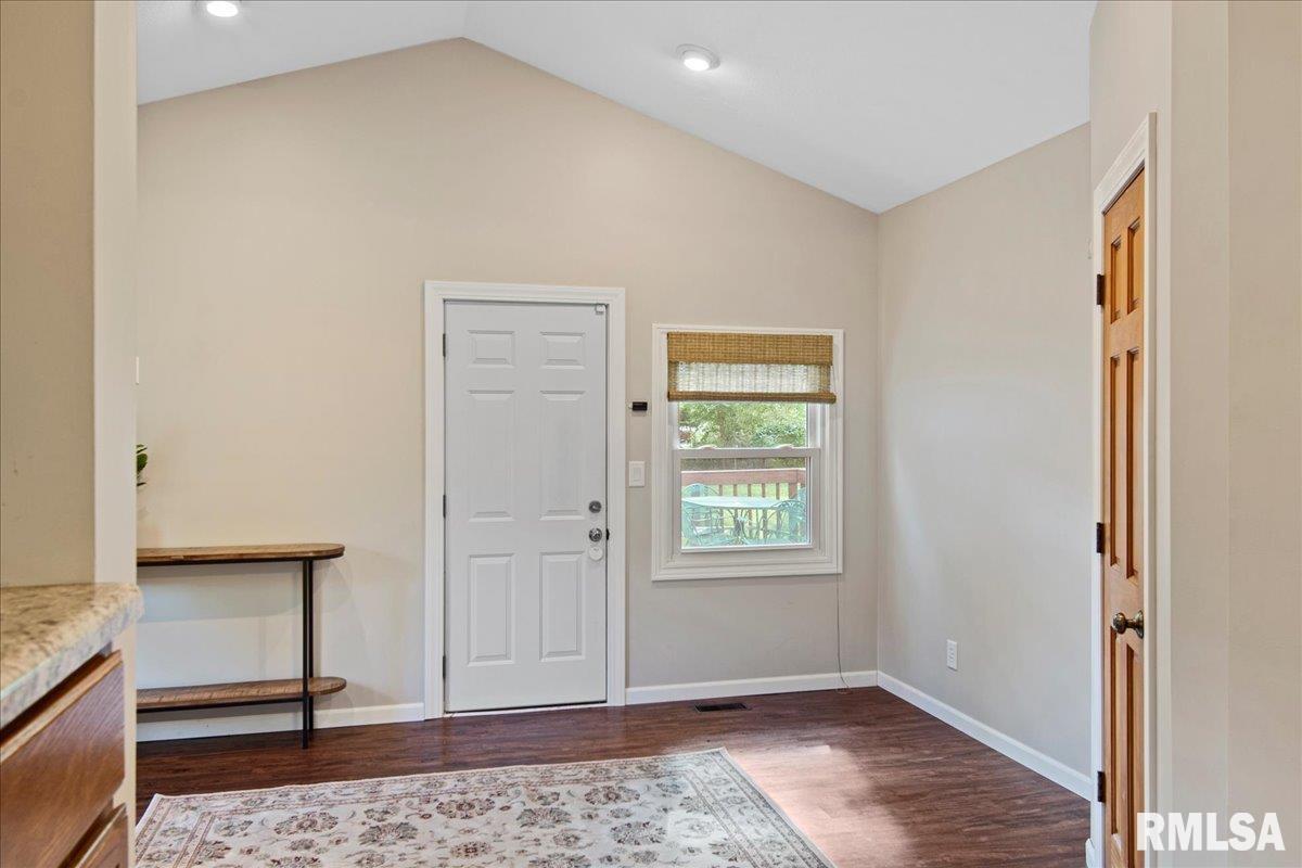 2118 East Hood Street Springfield, IL 62703 - Photo 15 of 43 Gallery Image 15