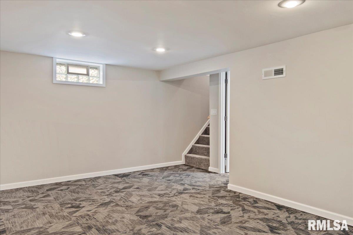 2118 East Hood Street Springfield, IL 62703 - Photo 31 of 43 Gallery Image 31