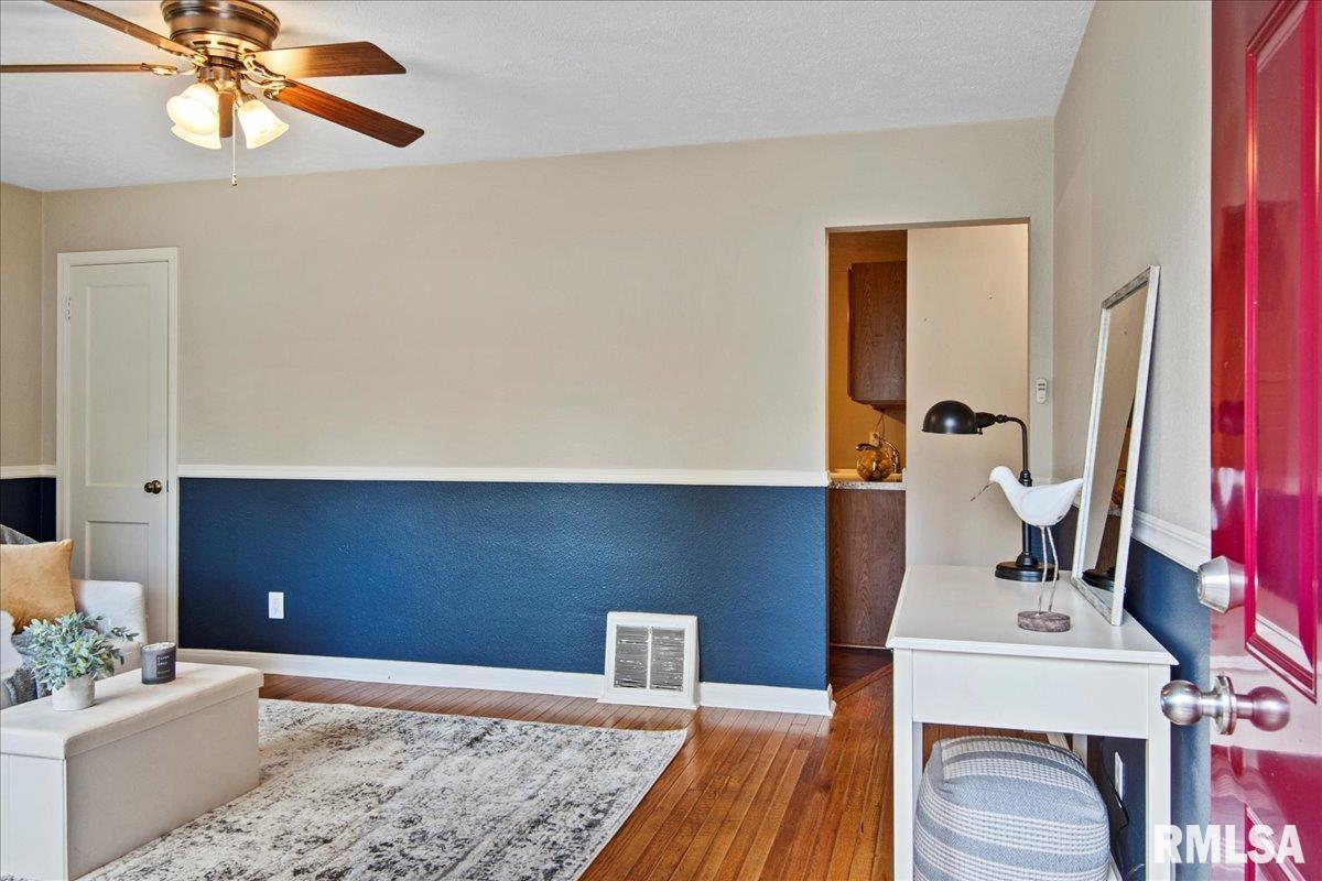 2118 East Hood Street Springfield, IL 62703 - Photo 5 of 43 Gallery Image 5